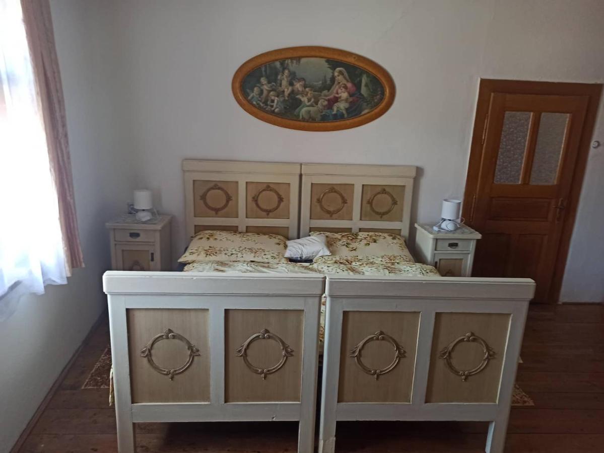 Apartman Menany Экстерьер фото
