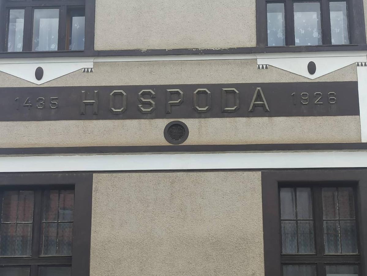 Apartman Menany Экстерьер фото